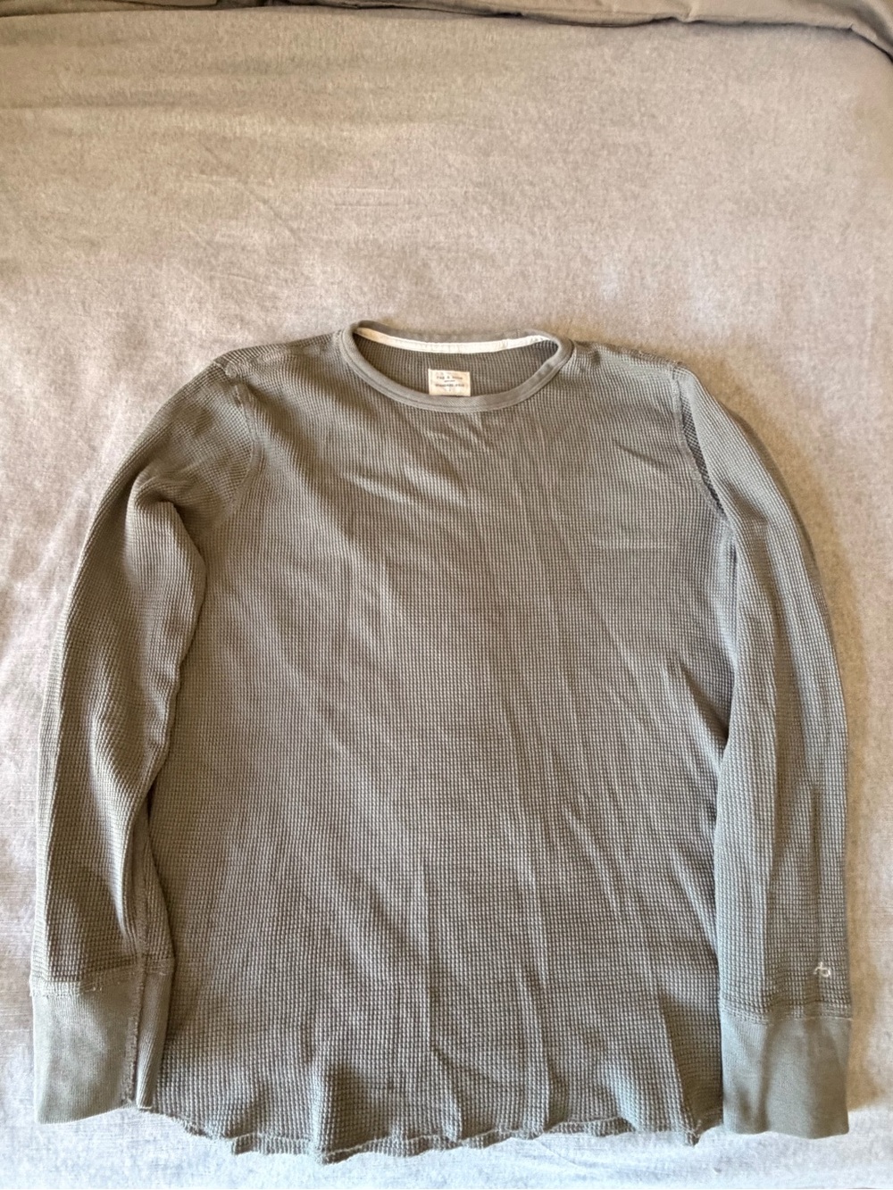 rag & bone Men's Long Sleeve Thermal Waffle Crew in Olive